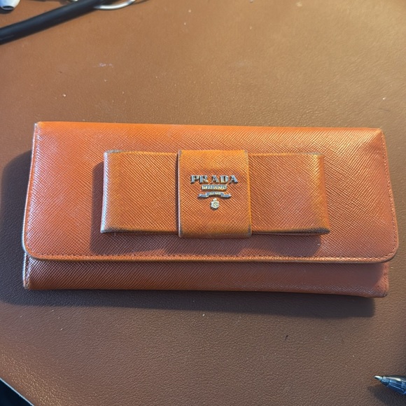 Authentic Prada wallet. Orange. - Picture 8 of 8